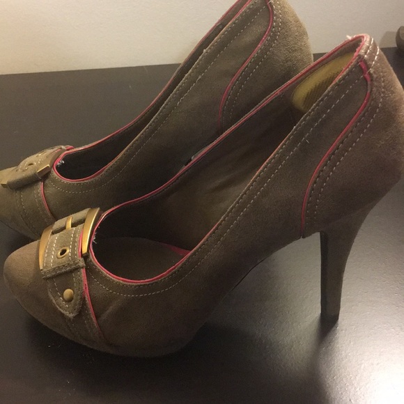 New Condition, LimeLight Heeled Shoes.Size 7 1/2 - Picture 2 of 8